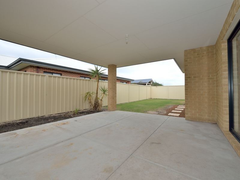 7 Seaview Drive, Singleton WA 6175