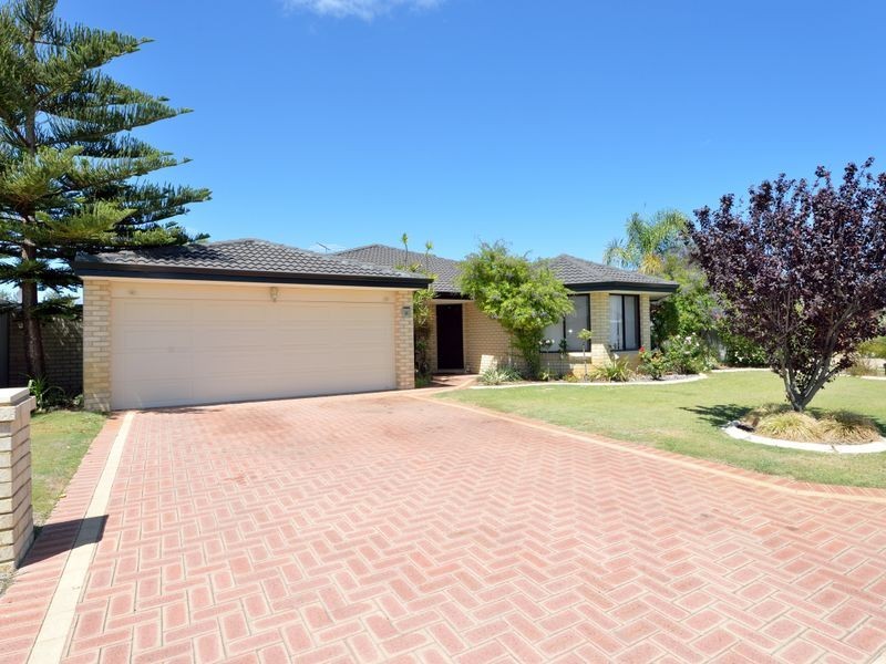38 Zaragoza Drive, Port Kennedy WA 6172