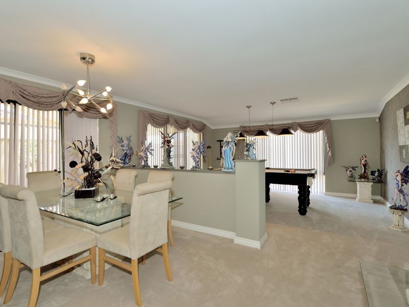 38 Zaragoza Drive, Port Kennedy WA 6172