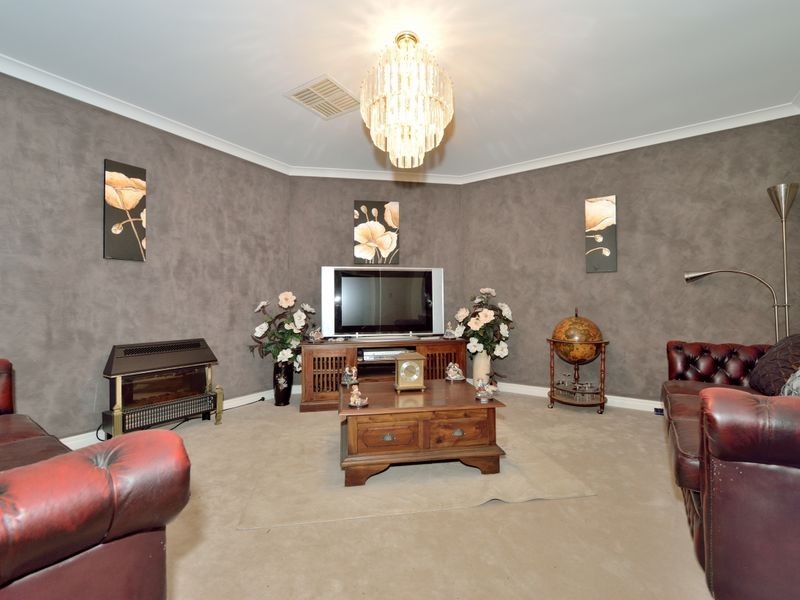 38 Zaragoza Drive, Port Kennedy WA 6172