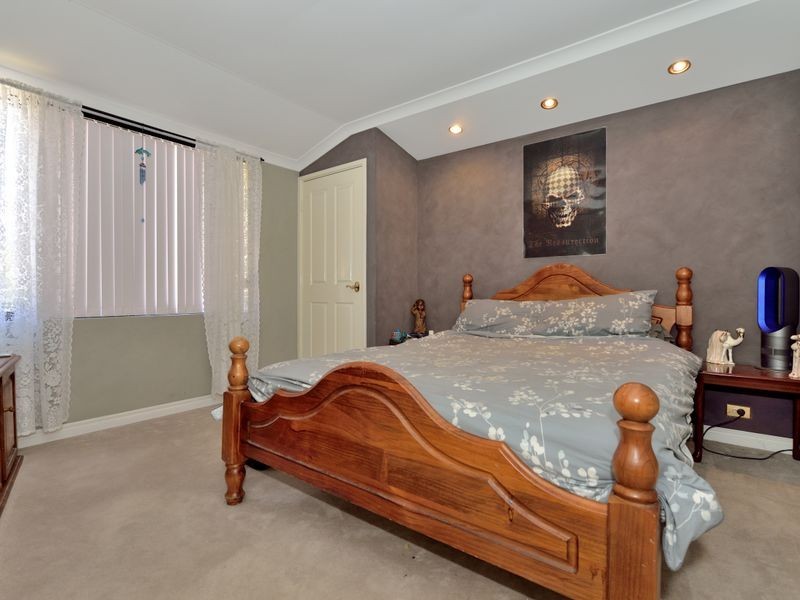 38 Zaragoza Drive, Port Kennedy WA 6172