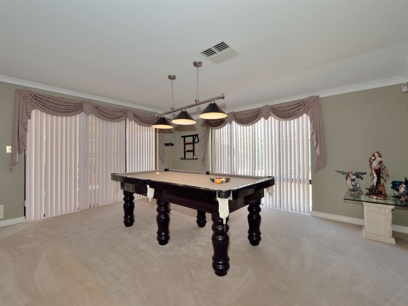 38 Zaragoza Drive, Port Kennedy WA 6172