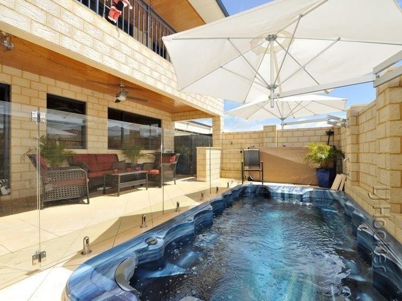 4 Apache Boulevard, Rockingham WA 6168