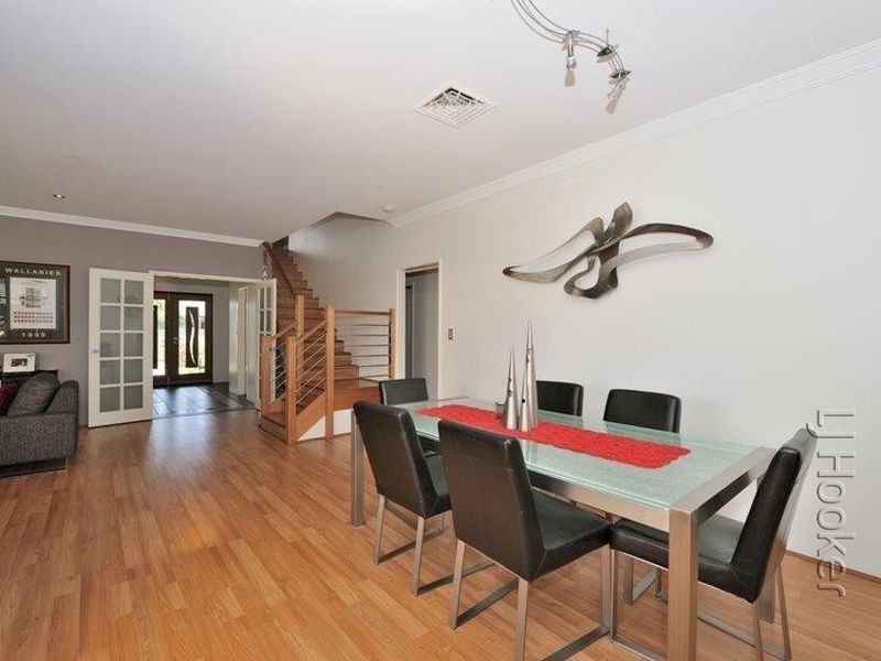 4 Apache Boulevard, Rockingham WA 6168