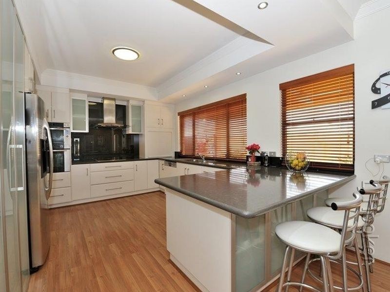 4 Apache Boulevard, Rockingham WA 6168