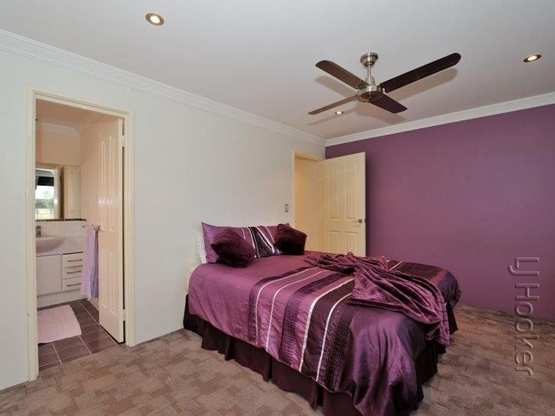 4 Apache Boulevard, Rockingham WA 6168