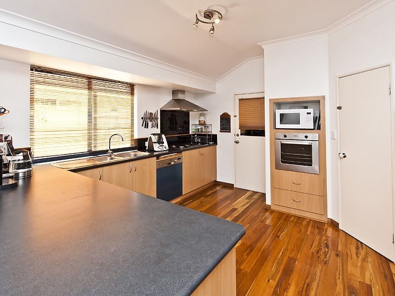 30 Fairburn Crescent, Baldivis WA 6171