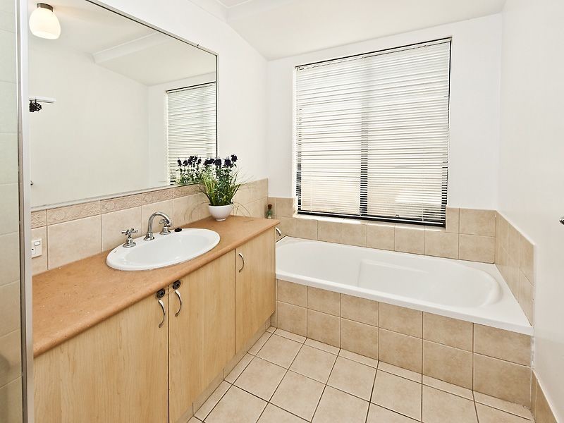 30 Fairburn Crescent, Baldivis WA 6171