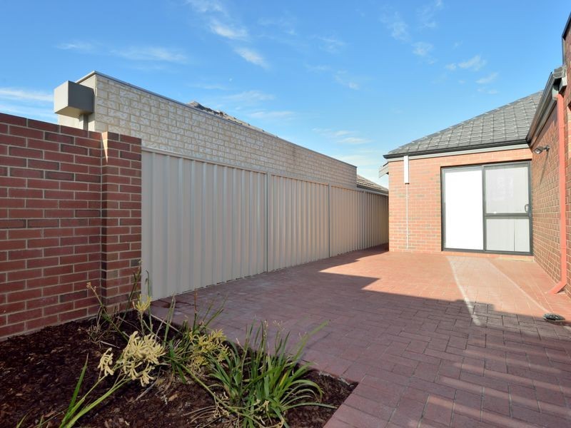 2 Kimberley Way, Secret Harbour WA 6173