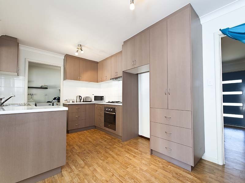 9 Kirkland Way, Parmelia WA 6167