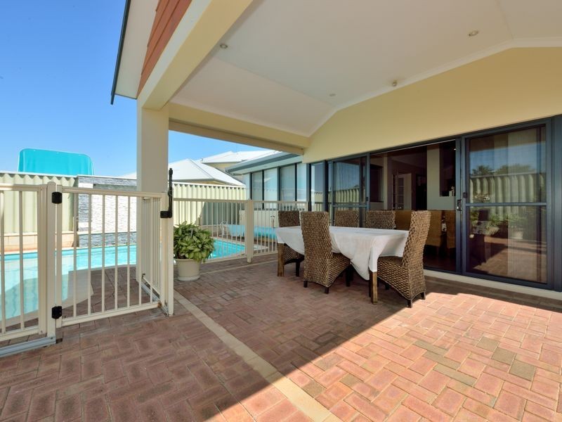 4 Atara Approach, Rockingham WA 6168