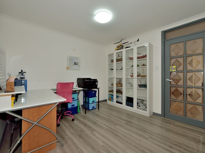 1 Hinds Court, Waikiki WA 6169