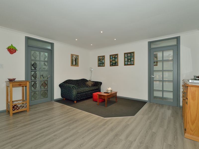 1 Hinds Court, Waikiki WA 6169