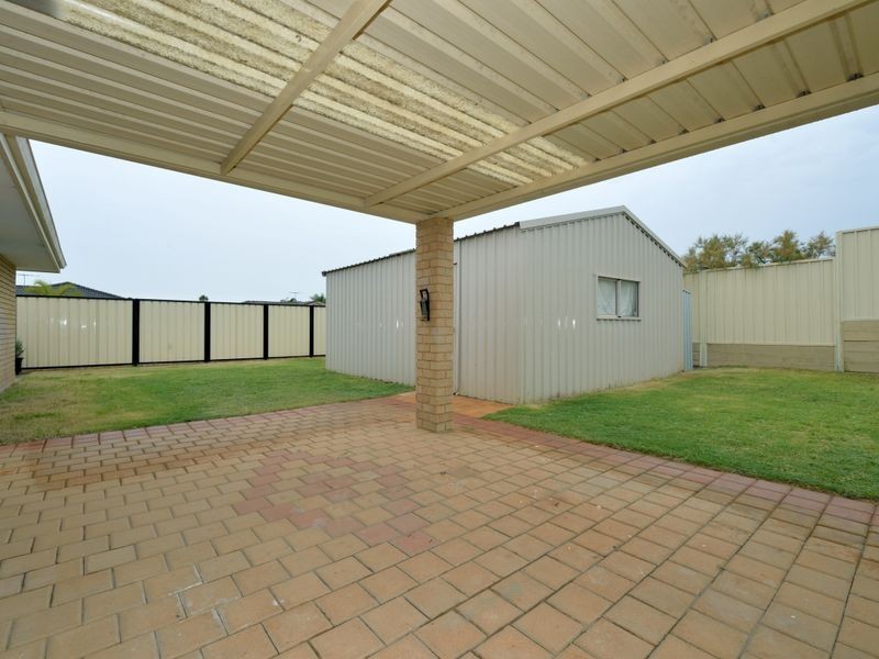 1 Hinds Court, Waikiki WA 6169