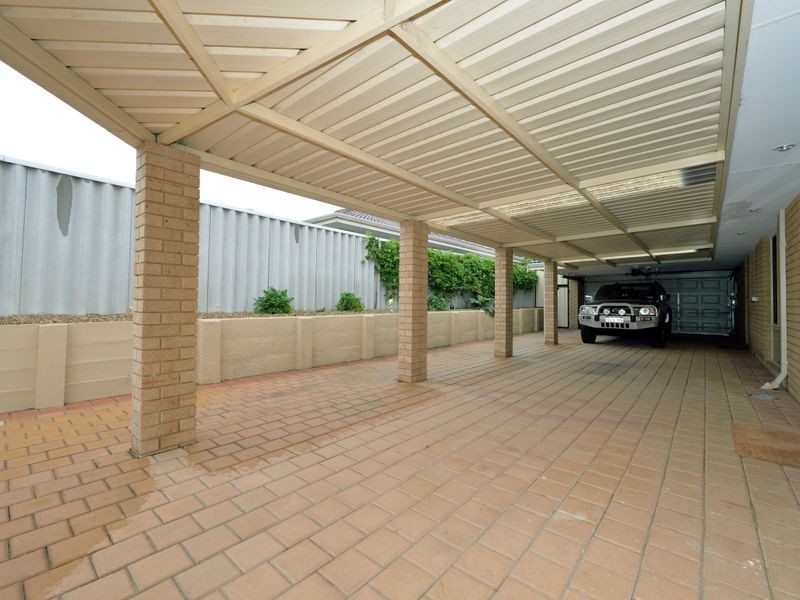 1 Hinds Court, Waikiki WA 6169