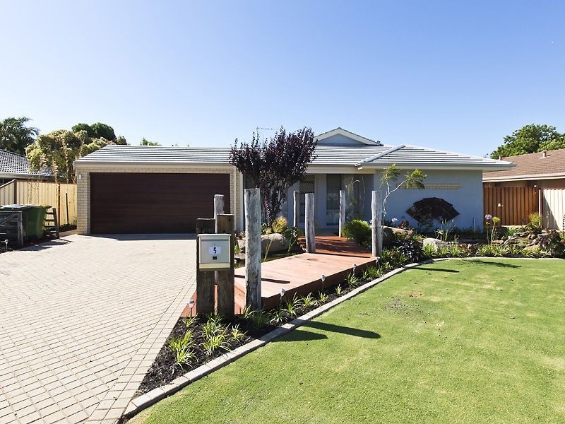 5 Jubilee Drive, Waikiki WA 6169