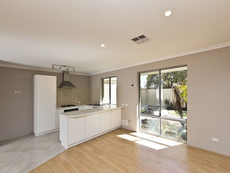 5 Jubilee Drive, Waikiki WA 6169