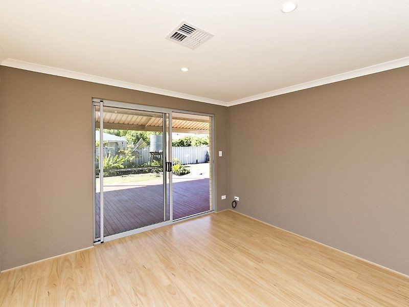 5 Jubilee Drive, Waikiki WA 6169