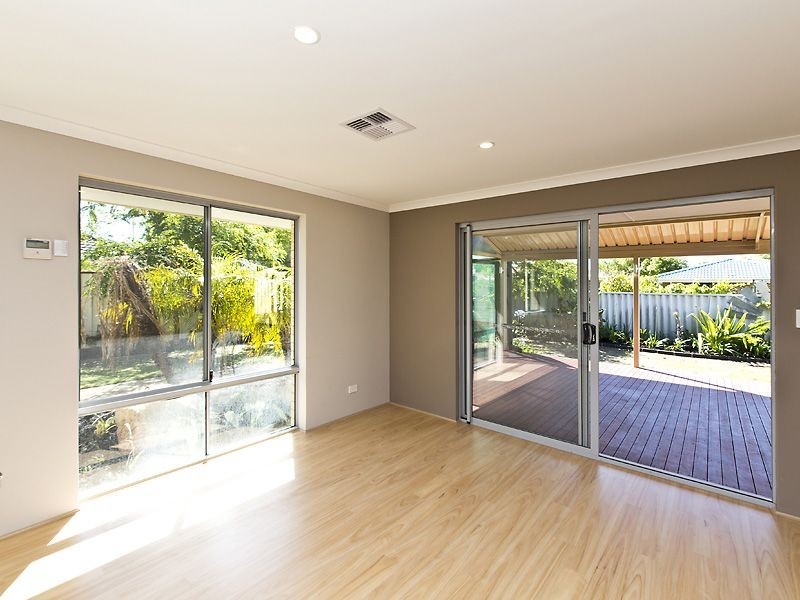 5 Jubilee Drive, Waikiki WA 6169