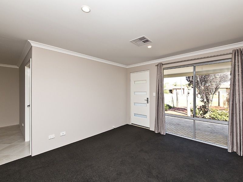 5 Jubilee Drive, Waikiki WA 6169