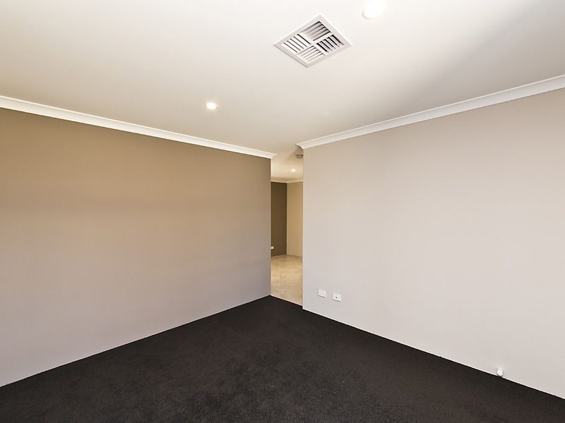 5 Jubilee Drive, Waikiki WA 6169