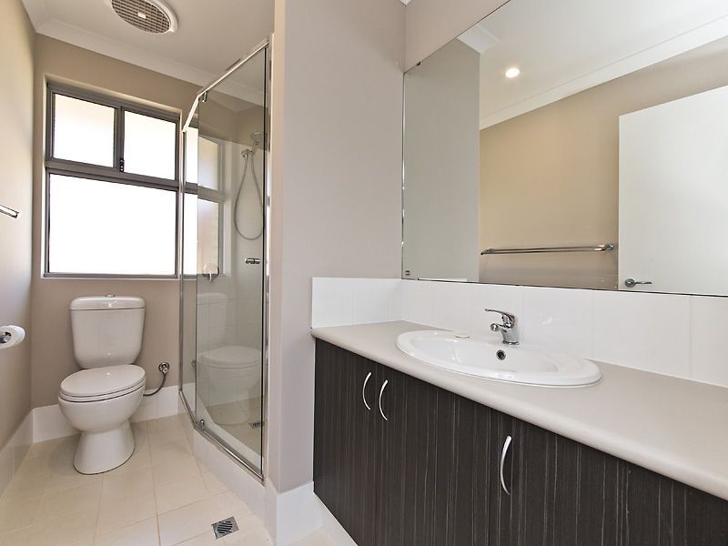 5 Jubilee Drive, Waikiki WA 6169