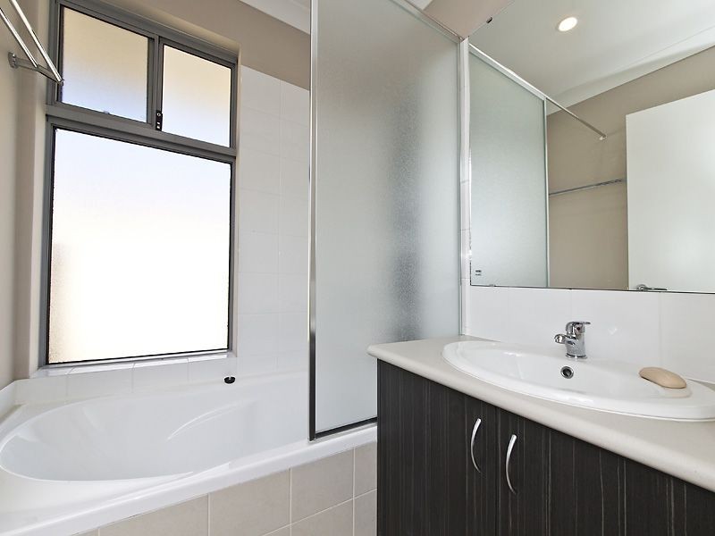 5 Jubilee Drive, Waikiki WA 6169