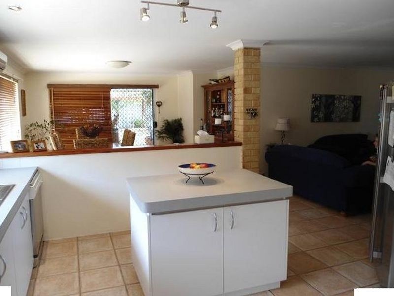 32 Strasbourg Ramble, Port Kennedy WA 6172