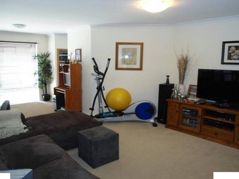 32 Strasbourg Ramble, Port Kennedy WA 6172