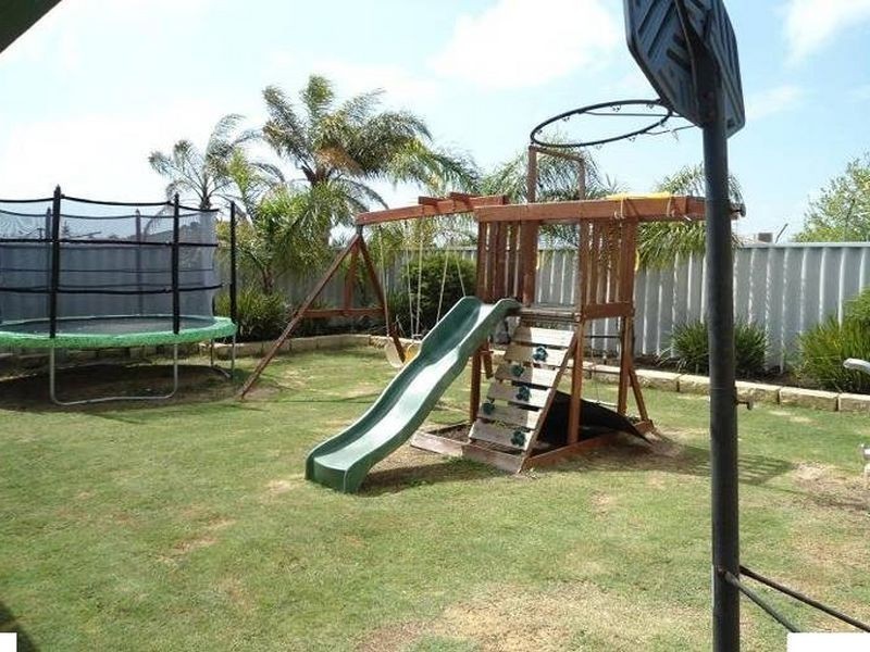 32 Strasbourg Ramble, Port Kennedy WA 6172