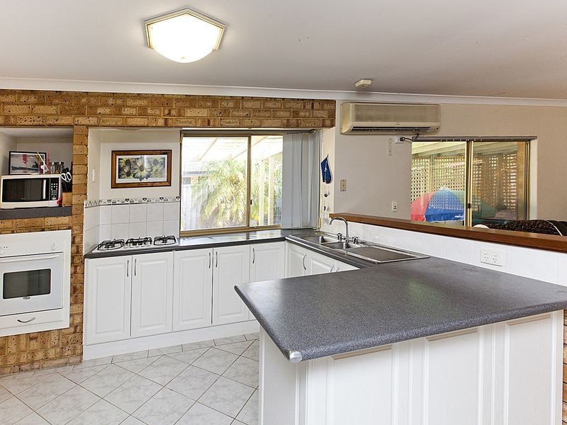 118 Woodbridge Drive, Cooloongup WA 6168