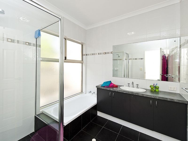 4 Manor Approach, Baldivis WA 6171