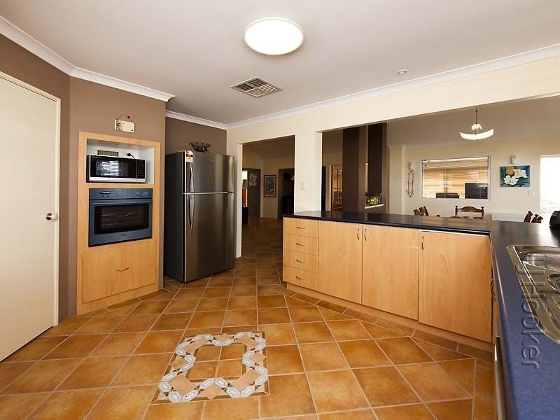21 Arpenteur Drive, Baldivis WA 6171