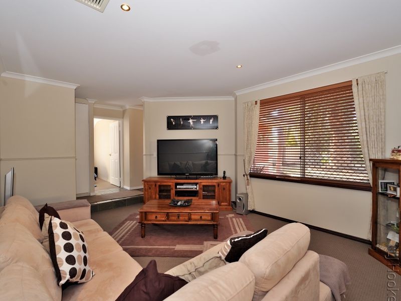 9 Chancery Court, Port Kennedy WA 6172