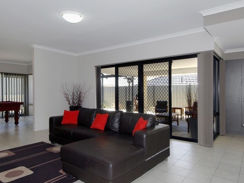 6 Nundle Road, Baldivis WA 6171