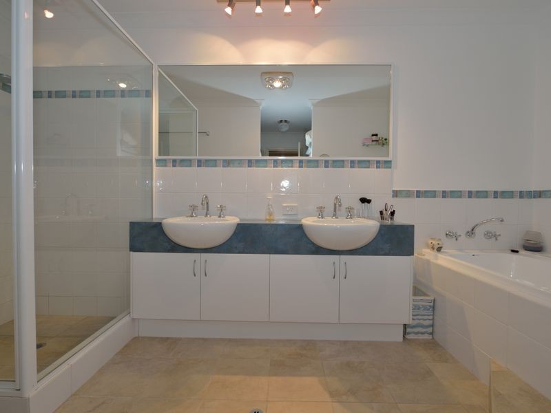 8 Kirkbride Meander, Waikiki WA 6169