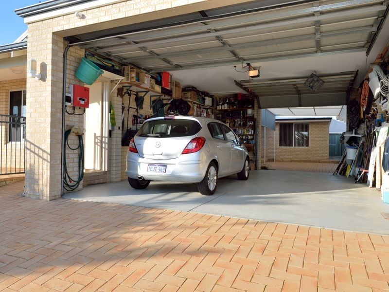 8 Kirkbride Meander, Waikiki WA 6169
