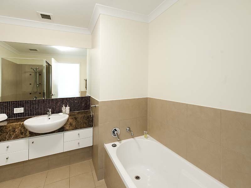 35/17 Rockingham Beach Road, Rockingham WA 6168