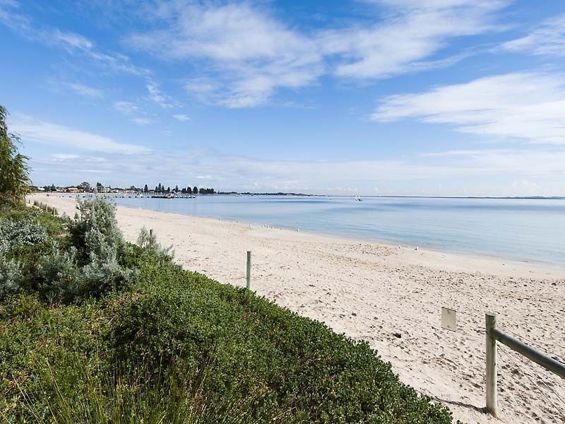 35/17 Rockingham Beach Road, Rockingham WA 6168