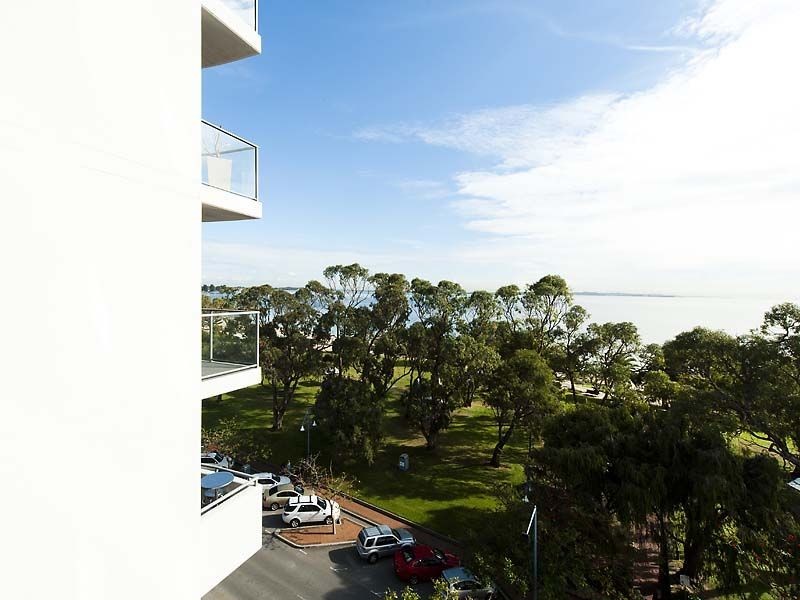 35/17 Rockingham Beach Road, Rockingham WA 6168
