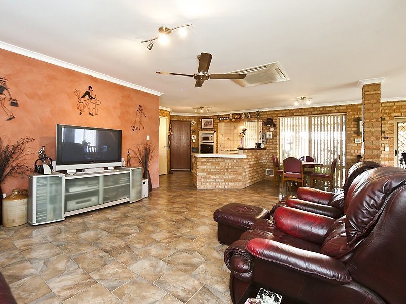 7 Elswick Street, Safety Bay WA 6169