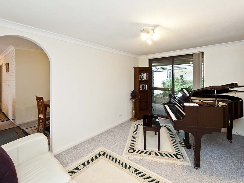 5 Wyola Street, Cooloongup WA 6168