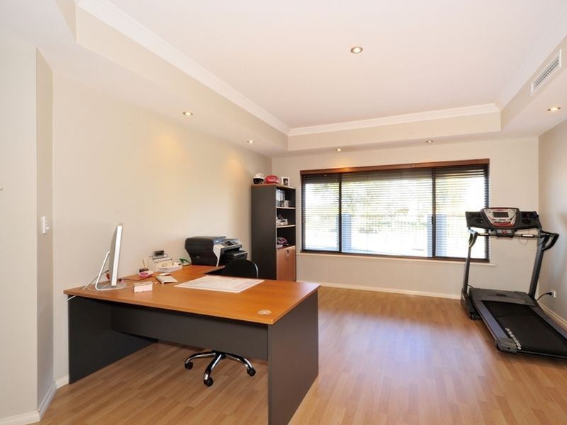 19 Leichardt Loop, Rockingham WA 6168