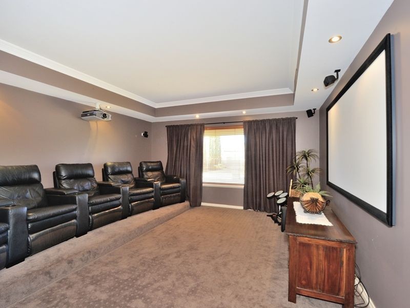 19 Leichardt Loop, Rockingham WA 6168