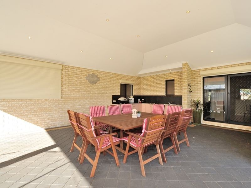 19 Leichardt Loop, Rockingham WA 6168