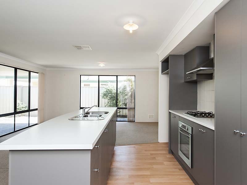 6 Keraudren Vale, Secret Harbour WA 6173