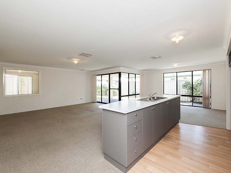 6 Keraudren Vale, Secret Harbour WA 6173