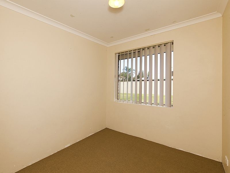 35 Mornington Boulevard, Waikiki WA 6169