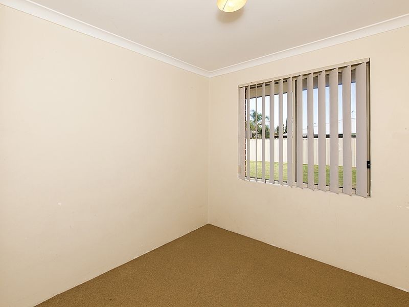 35 Mornington Boulevard, Waikiki WA 6169