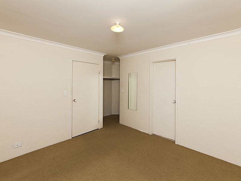 35 Mornington Boulevard, Waikiki WA 6169